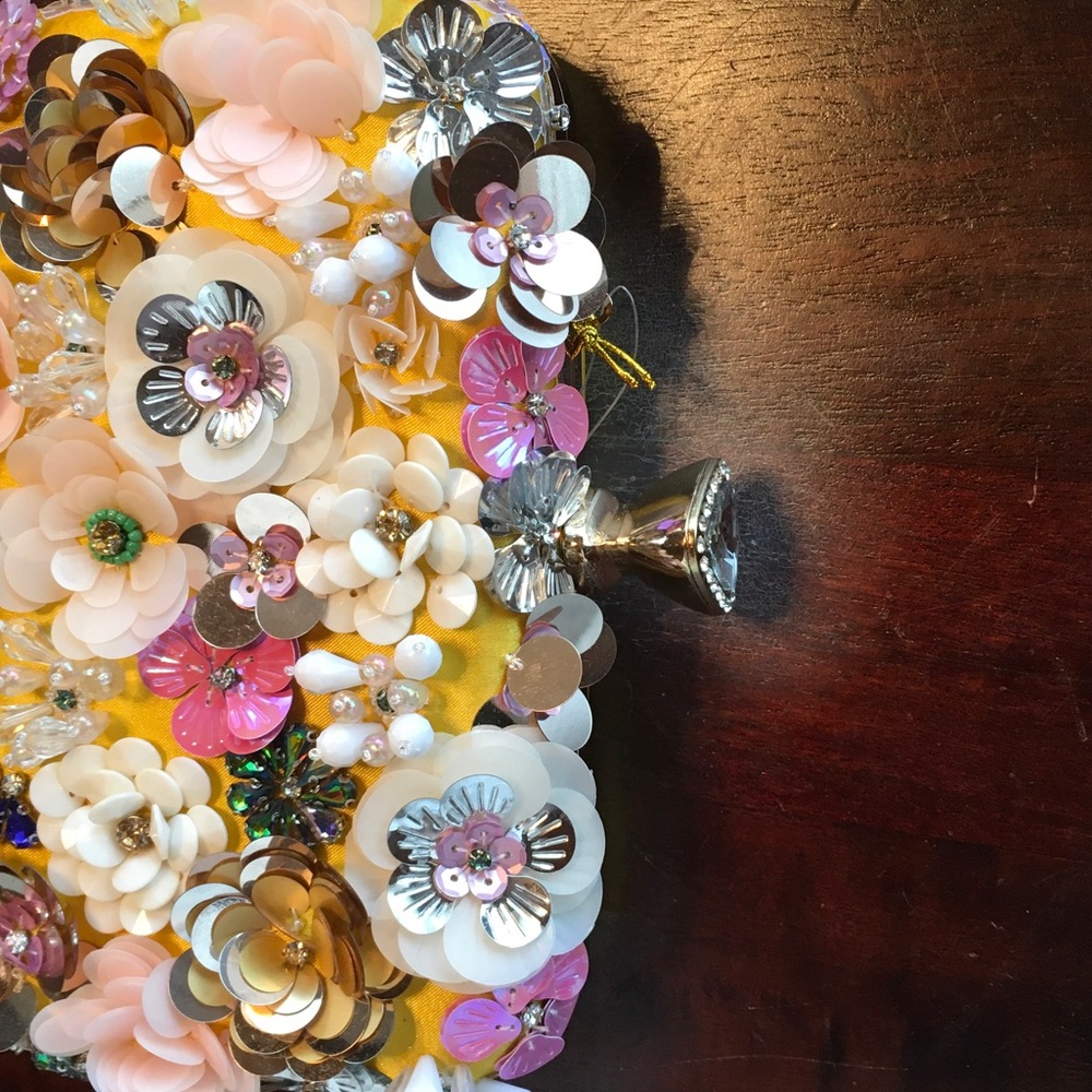 Embellished Yellow Floral Evening Clutch - Picture 4 of 4